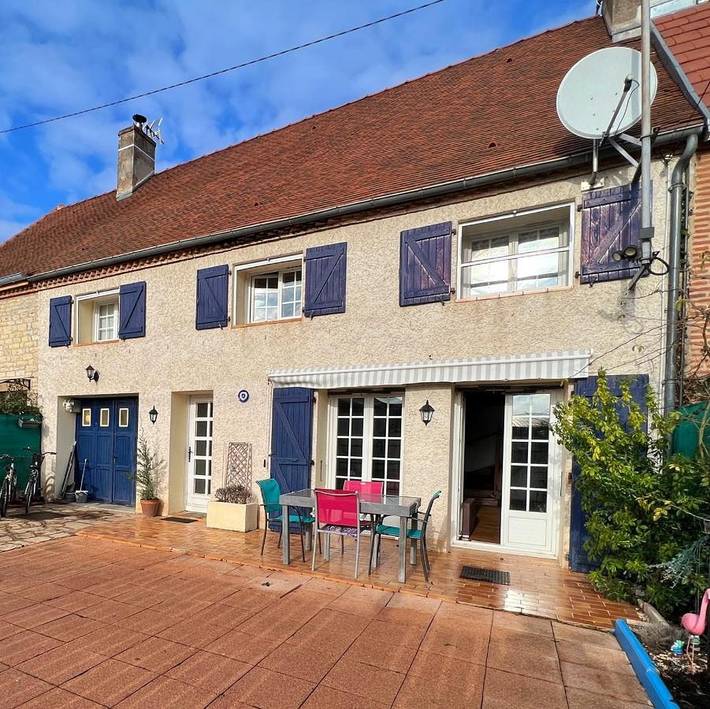 Gîte pour 4 personnes, avec Terrasse ainsi que Jardin et Vue dans Pagny-le-Château