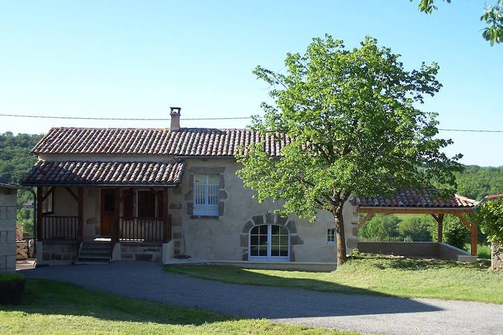 Gîte pour 5 personnes, avec Terrasse et Jardin à Najac