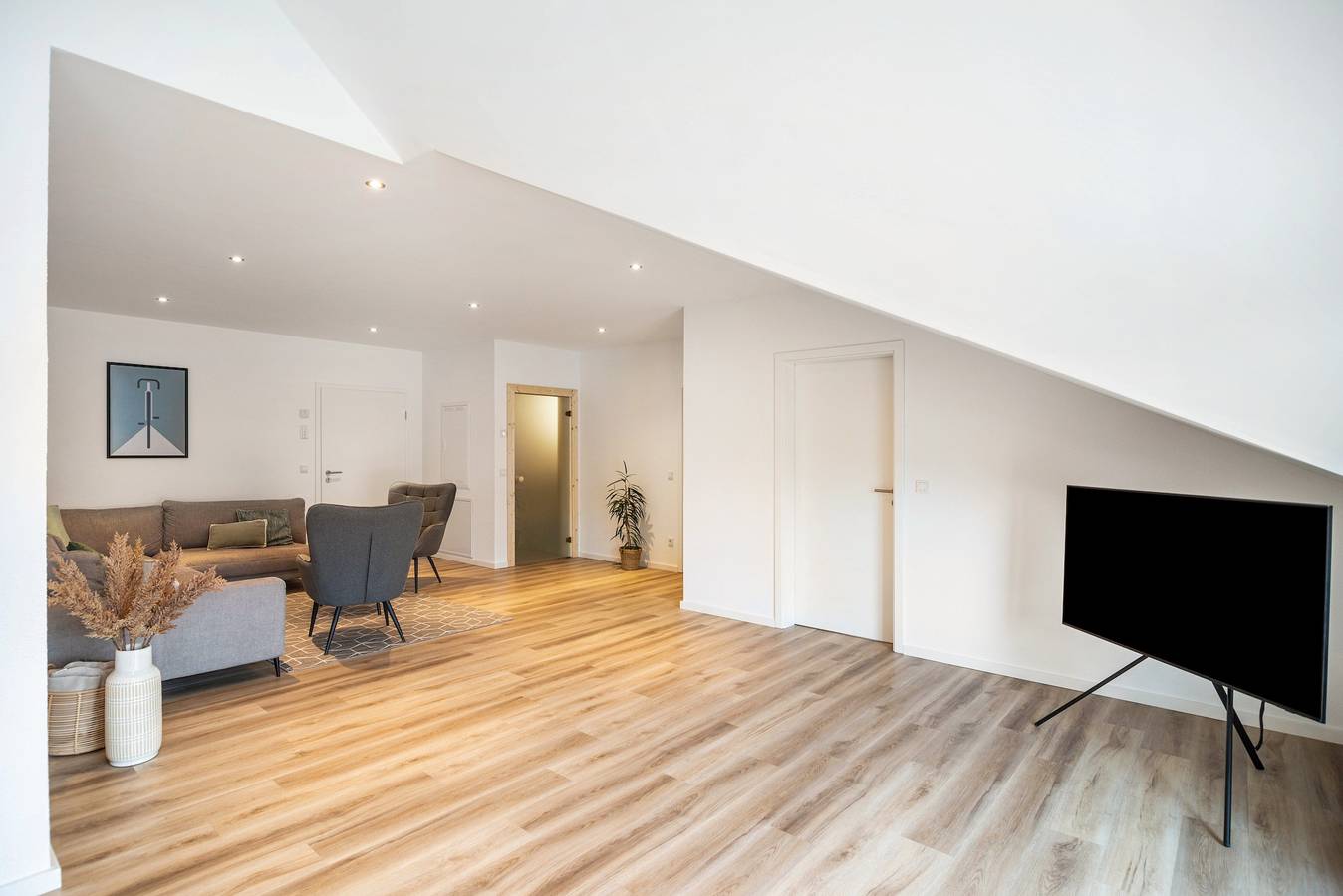 Ganze Wohnung, Apartment 'Moselbude Kröv' mit Moselblick, Sauna, Terrasse, E-Bikes inklusive, Grill in Kröv, Bernkastel-Kues & Umgebung