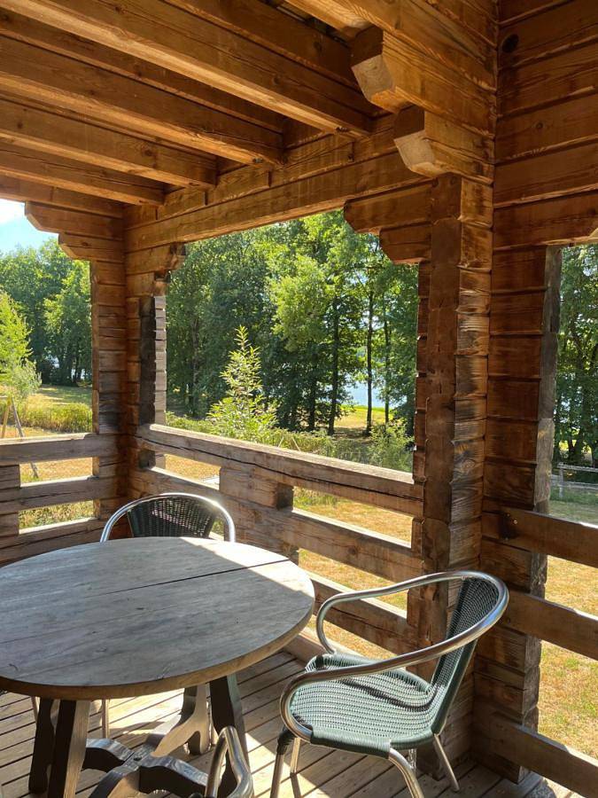 Gîte pour 5 personnes, avec vue sur le lac ainsi que vue et jardin dans Lac de Pannecière - 4