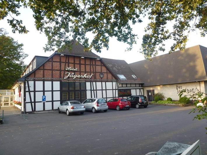 Hotel, mit Terrasse und Garten sowie Sauna in Langenhagen - 4