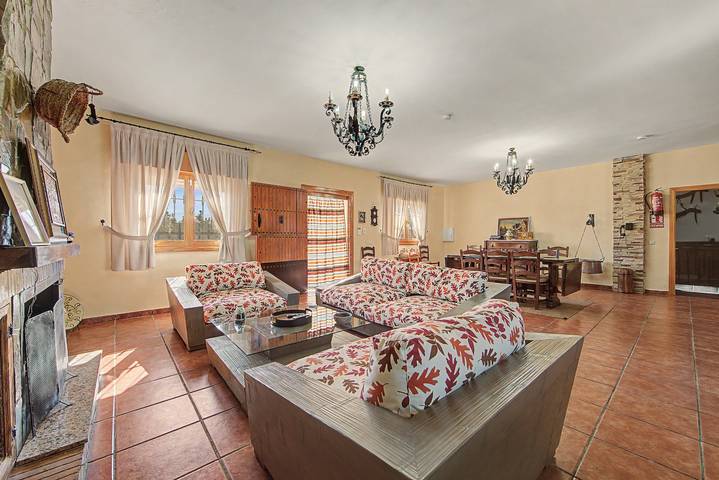 Casa de férias 'Casa Rural Paulenca' com vista para a montanha, Wi-Fi e ar condicionado in Gádor, Almeria Província