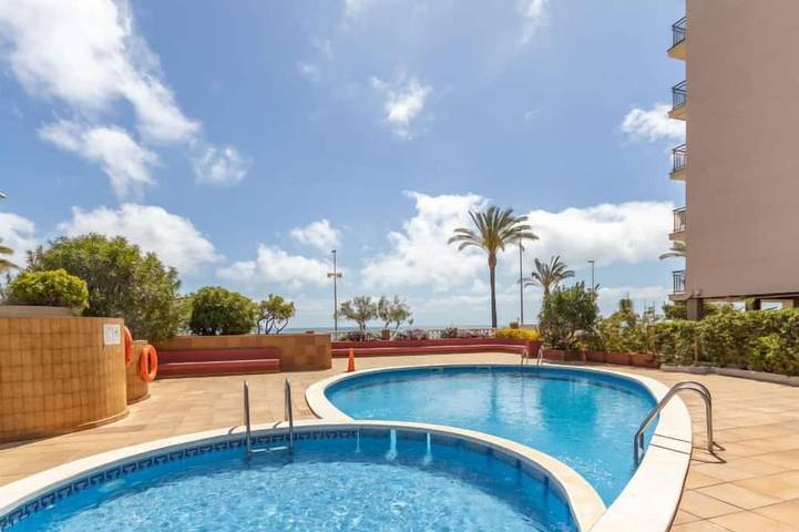 Ferienwohnung für 6 Personen, mit Pool und Balkon - 1