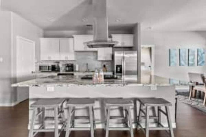 Apartamento para 14 personas, con balcón y jardín, Familias con niños en Dallas