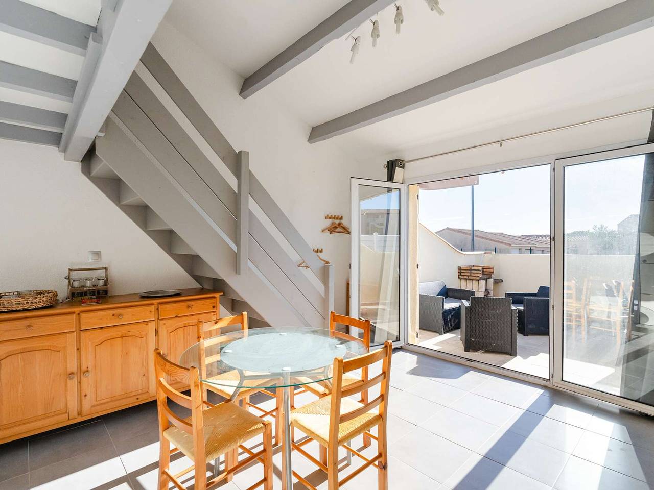 Pavillon Studio Mezzanine klimatisiert, 4 Personen, mit Pool und Parkplatz, nahe Strand und Zentrum in Saint Pierre la Mer, Fleury