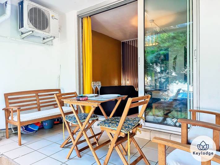 Gîte pour 4 personnes, avec terrasse dans Saint-Gilles les Bains - 2