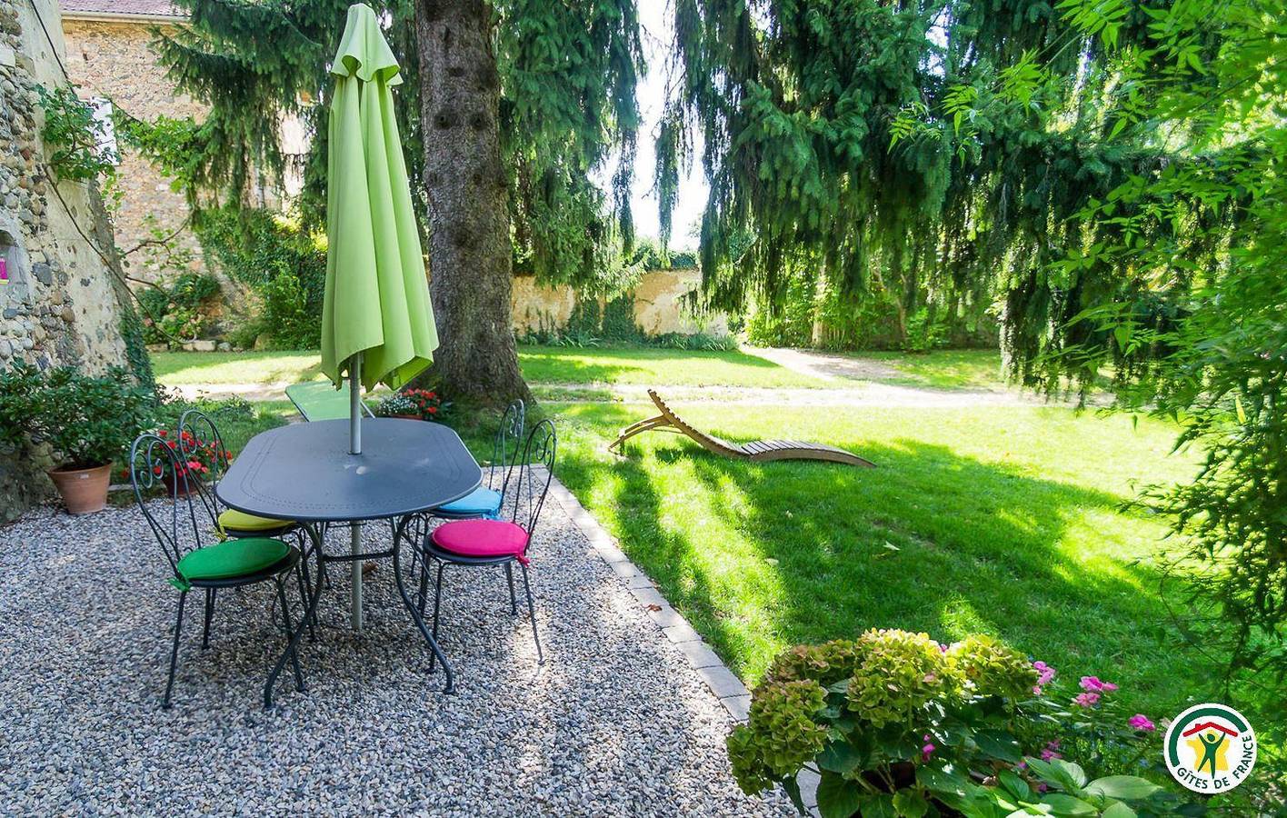 Gîte de la "Maison-Forte de La Mure" à Biol in Biol, Région de La Tour-du-Pin