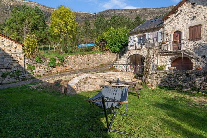 Gîte pour 4 personnes, avec jardin