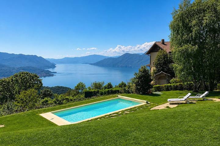 Villa für 7 Personen, mit Balkon und Garten