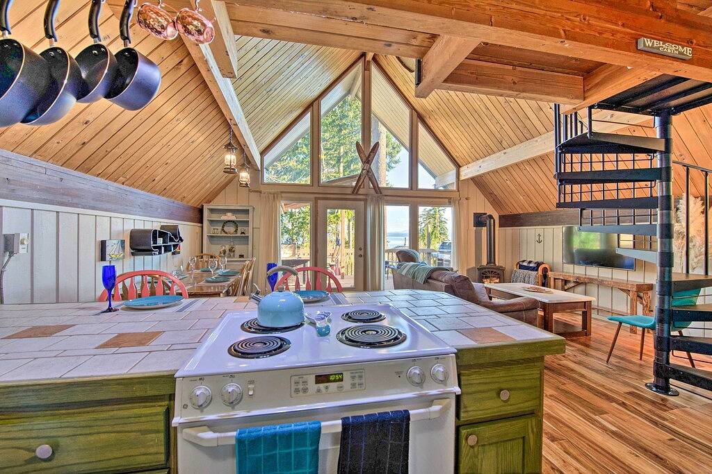 Unique Camano Cabin w/ Mountain + Water Views in Camano