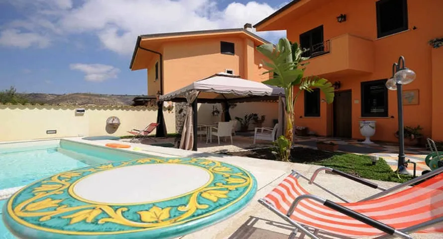 Appartement de vacances pour 4 personnes, avec jardin et piscine - 1