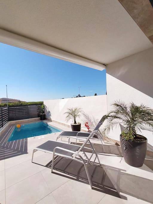 Casa rural para 6 personas, con Balcón y Terraza además de Jardín y Piscina en Los Montesinos - 2