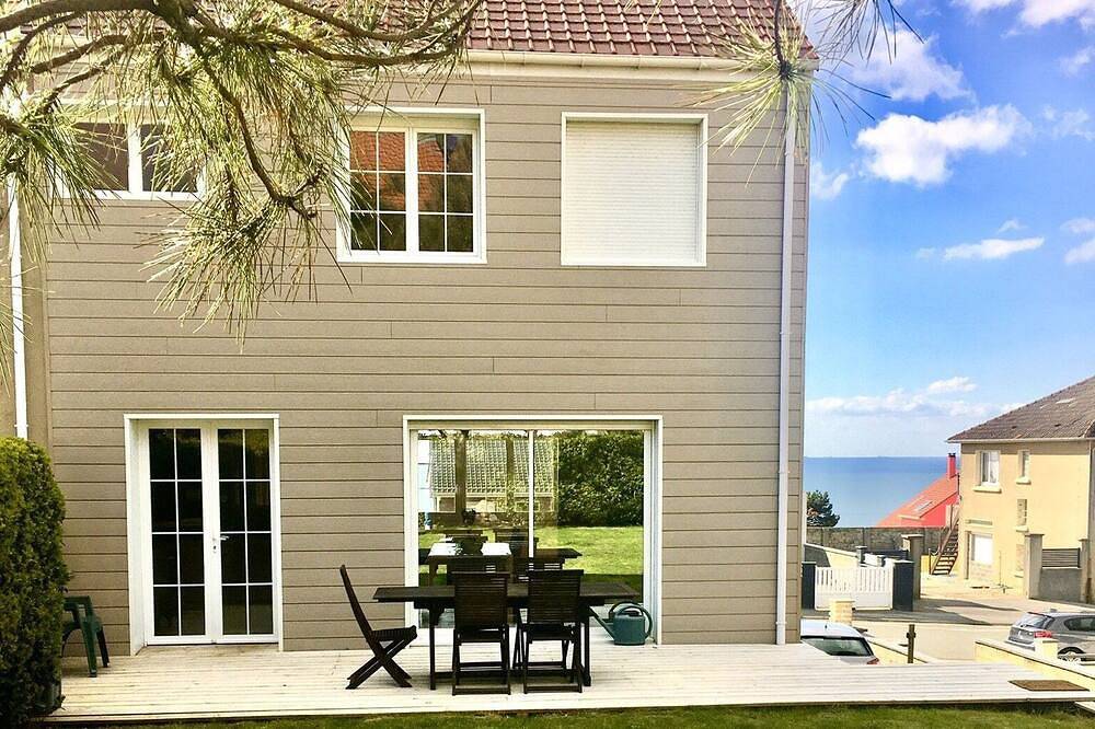Maison La Margaret    <br>Face mer à 150 mètres de la plage in Équihen-Plage, Région de Boulogne-sur-Mer
