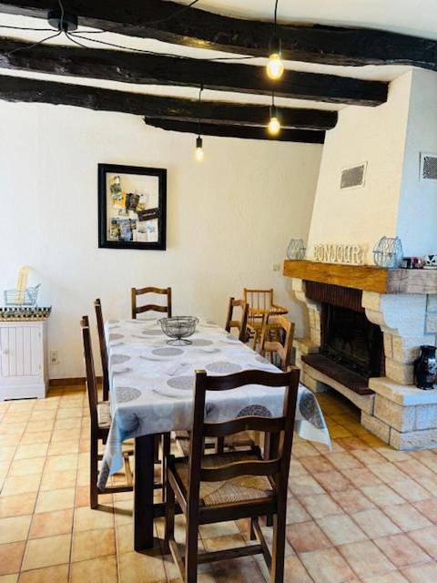 Location de vacances pour 7 personnes, avec vue sur le lac et piscine ainsi que vue et jardin, adapté aux familles à Les Arques - 3