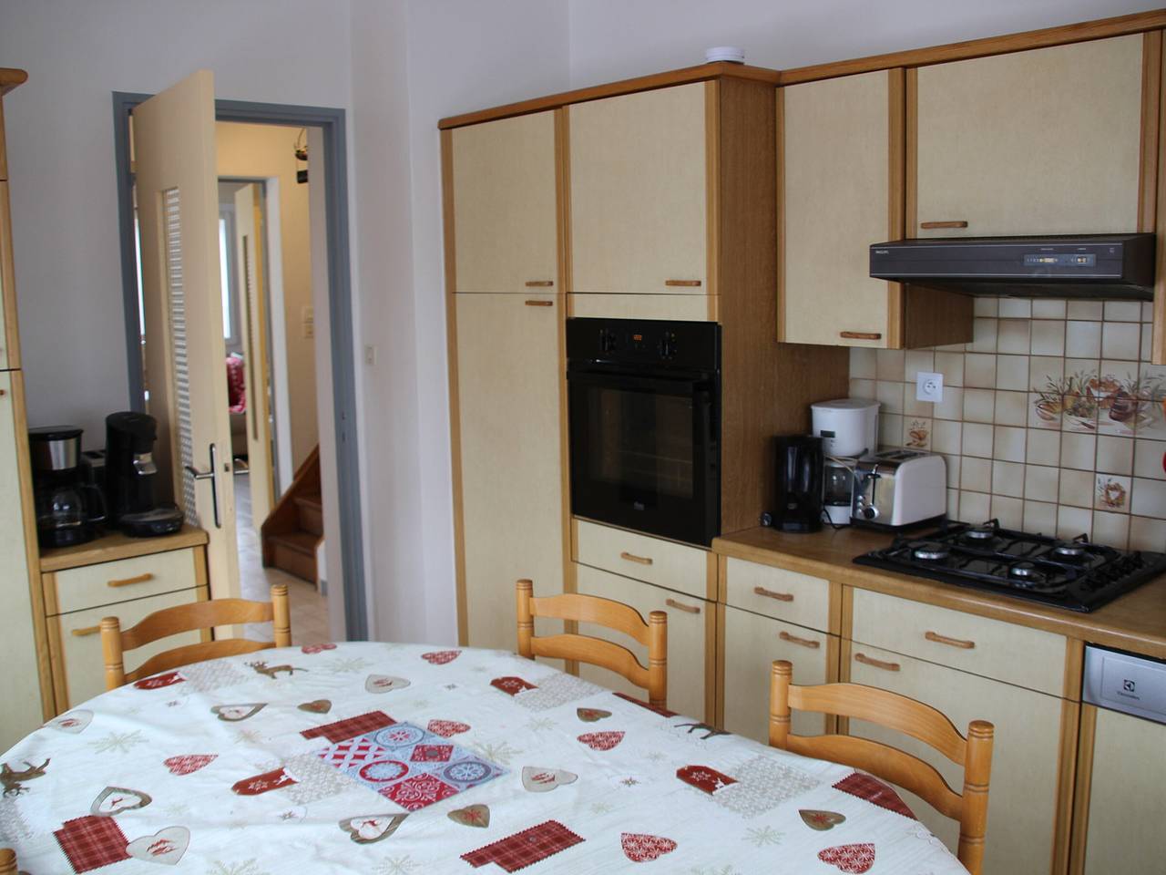 Großes Familienhaus für 18 in Autrans, umzäunter Garten in Autrans-Méaudre-en-Vercors, Parc naturel régional du Vercors