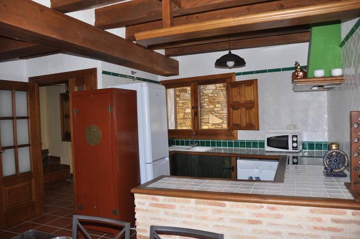 Casa rural para 6 personas, con Balcón y Terraza además de Jardín y Vistas en Valle del Lozoya - 4