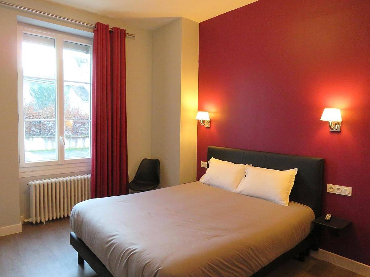 Hôtel pour 2 personnes avec terrasse in Mehun-sur-Yèvre, Région de Vierzon