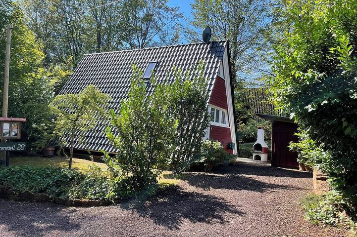 Ferienhaus für 4 Personen, mit Garten und Sauna in Südliche Weinstraße