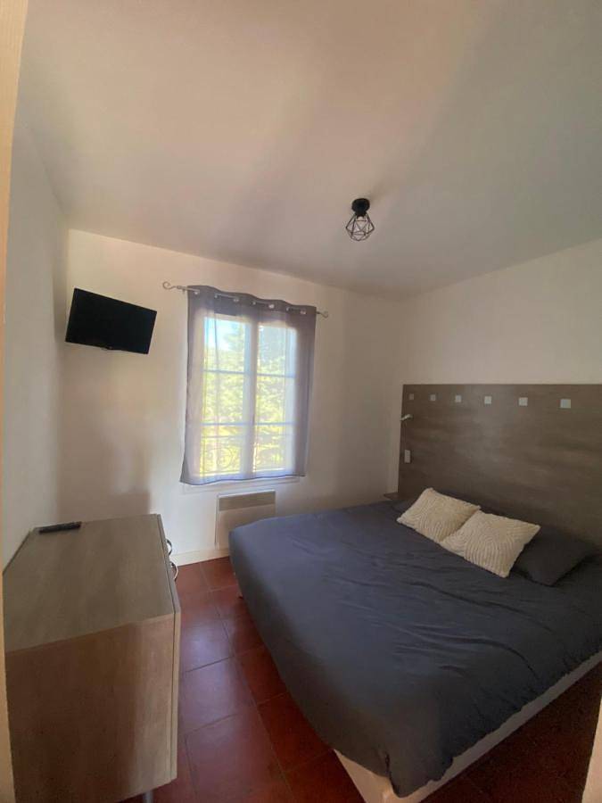 Gîte pour 4 personnes, avec piscine et balcon à Sainte-Cécile-les-Vignes - 3