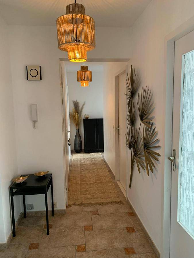 Location de vacances pour 4 personnes, avec vue ainsi que piscine et terrasse, animaux acceptés à Evere