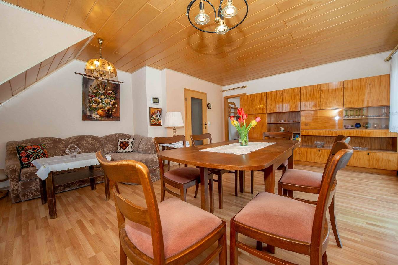 Ganze Ferienwohnung, Ferienwohnung Hörselbergblick - Fw (68qm mit Wohnzimmer, Küche, Bad/Wc, 2 Schlafzimmer mit Doppelbett für max. 4 Personen) in Wartburg, Eisenach