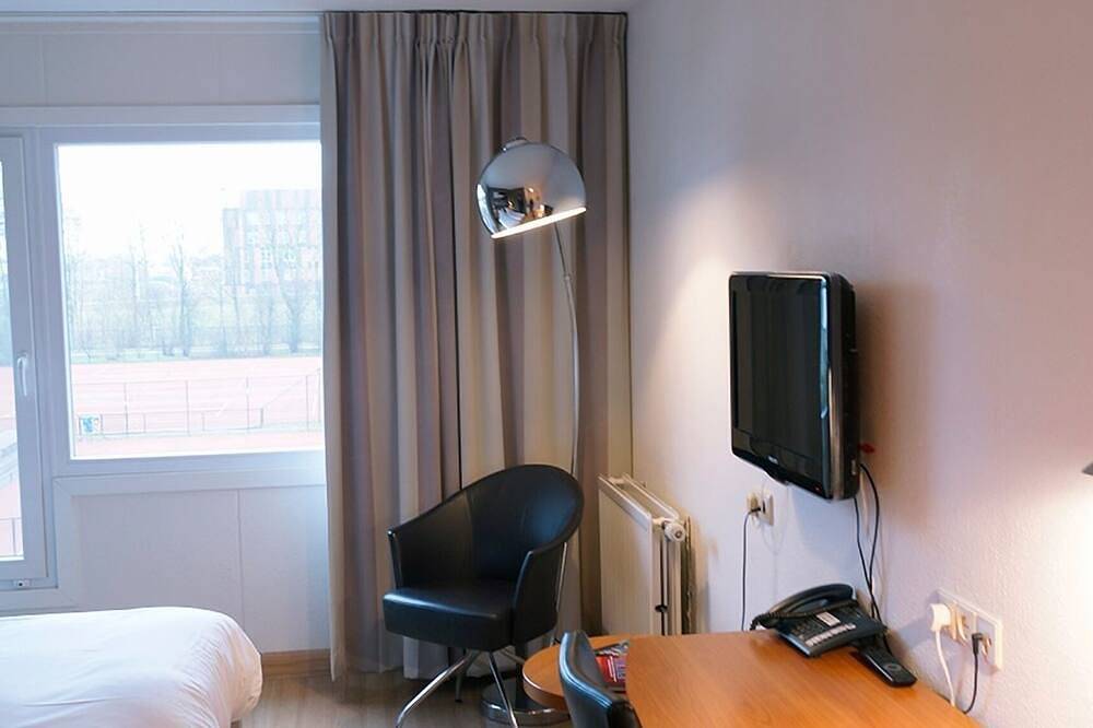 Everything You Need For The Perfect Vacation! Indoor Pool, Free Parking! in Zutphen, IJssel