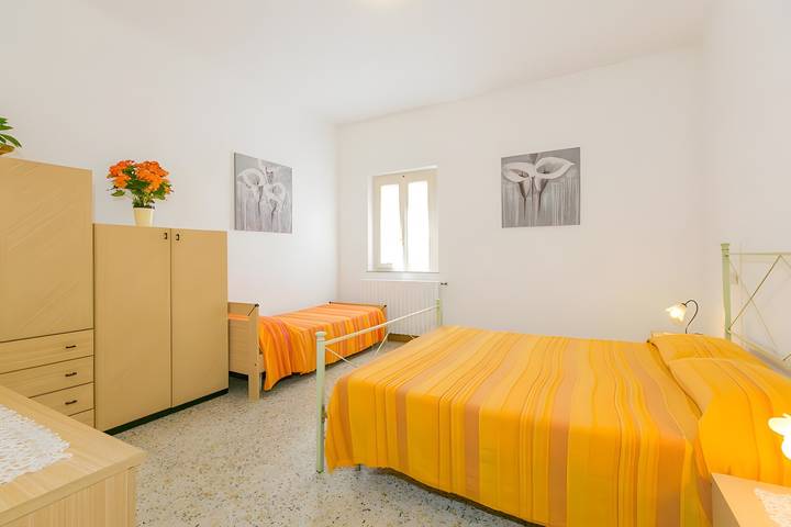 Ferienwohnung für 3 Personen, mit Garten