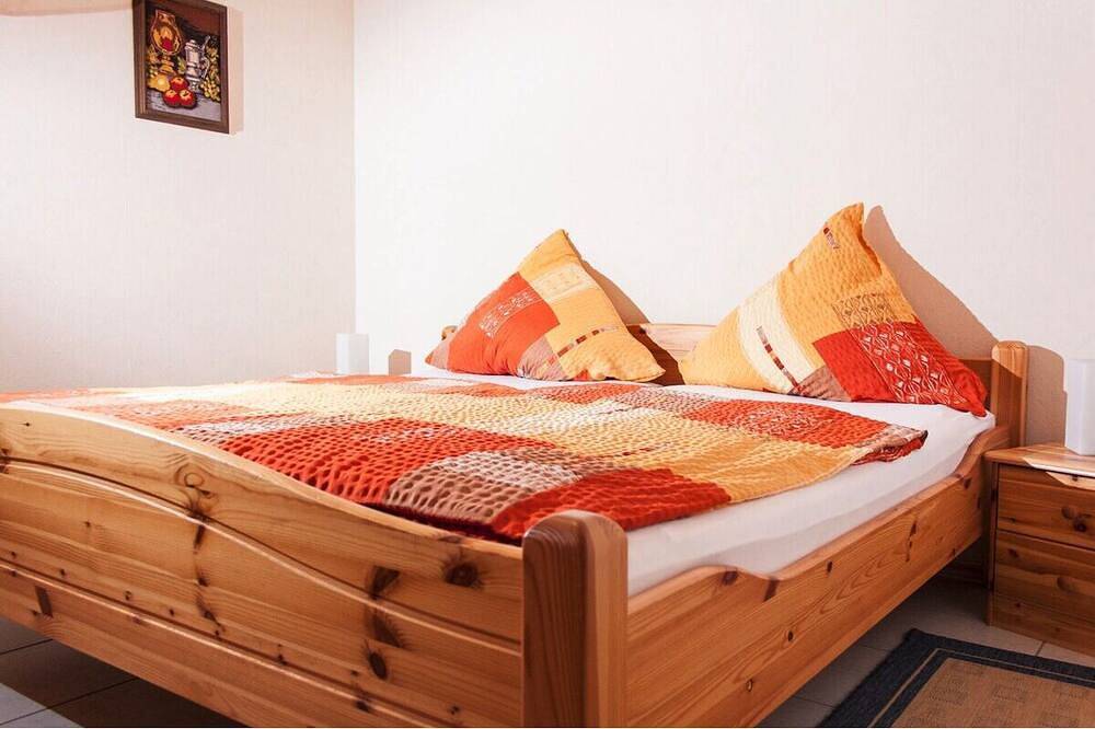 Geheel appartement, 3 Bedroom Apartment in Lissendorf in Lissendorf, Vulkaan-Eifel