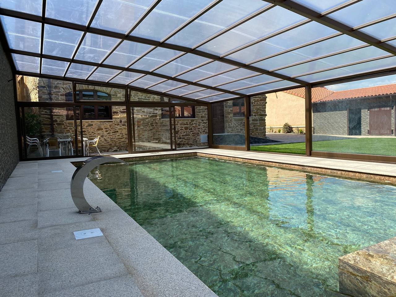 Casa Amada — Piscina Climatizada, Sauna y Camino de Santiago en Astorga in Santa Colomba de Somoza, Provincia de León