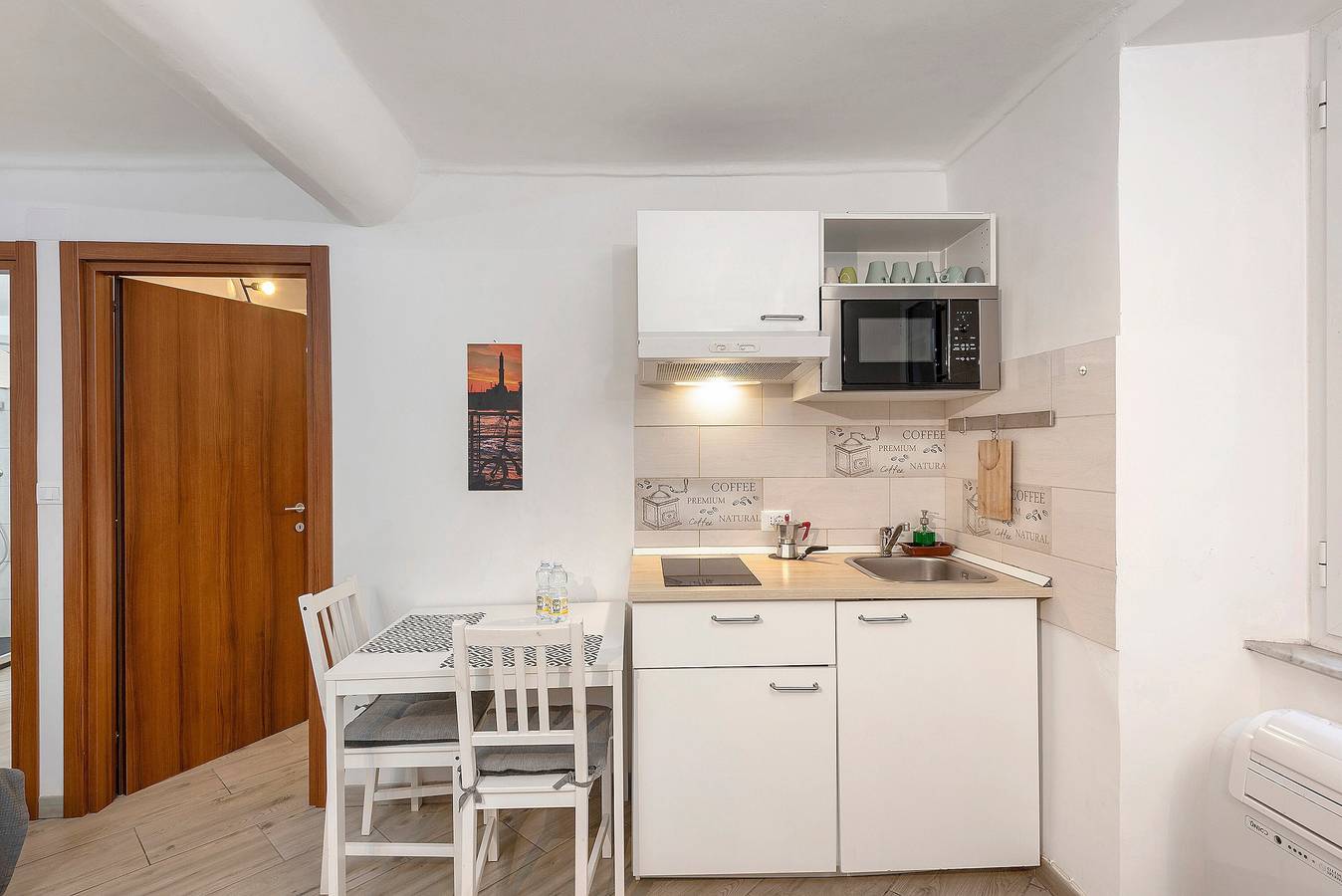 Ganze Wohnung, Apartment „Modernes Flat im Zentrum von Genua“ mit Wlan und Klimaanlage in Genua (Stadt), Genua