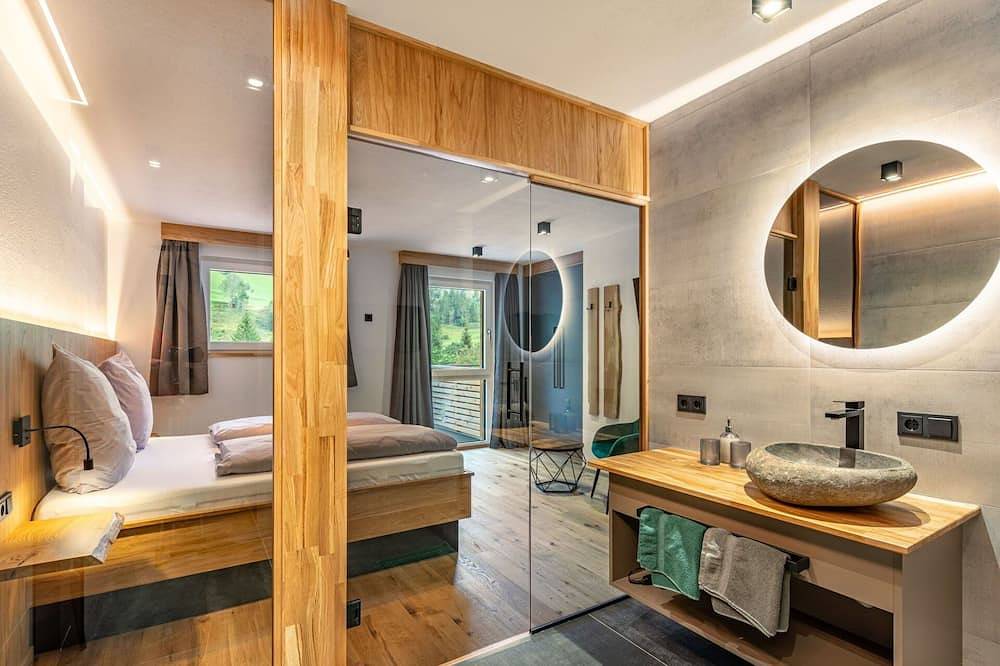 Ganze Wohnung, Schöne Wohnung für 4 Leute mit Whirlpool, W-Lan, Tv und Innenhof in Kleinsölk, Tauern