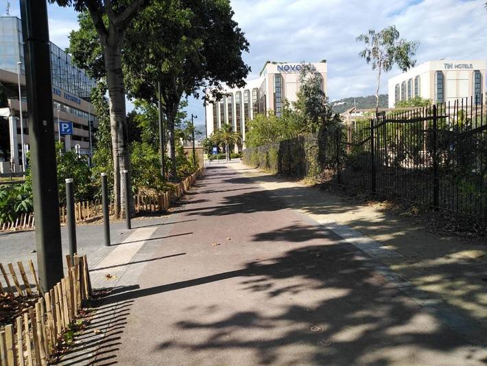 Gîte pour 6 personnes, avec vue et jardin dans Bowling Acropolis Nice - 2