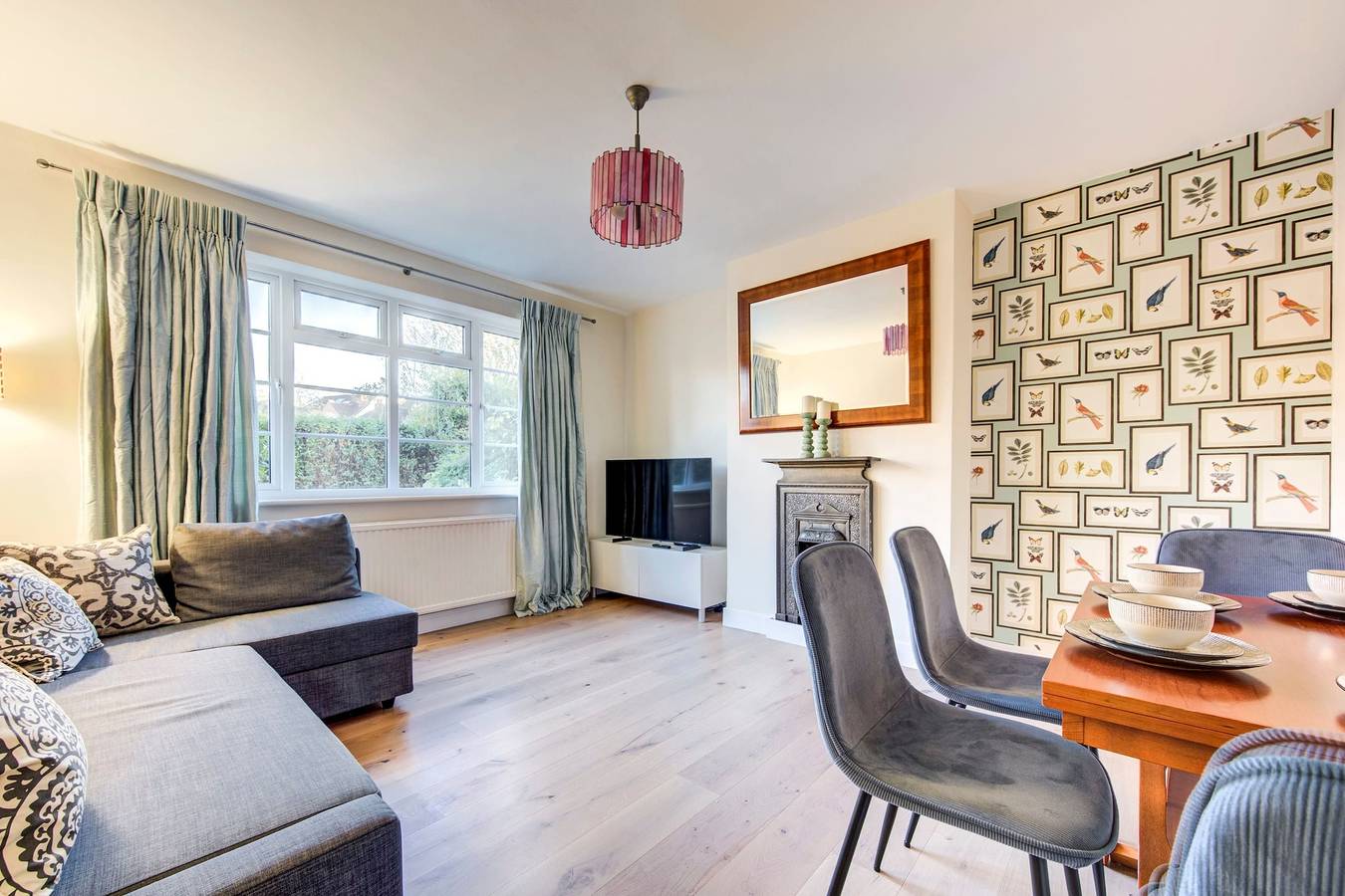 Apartment for 6 People in Ealing, London
