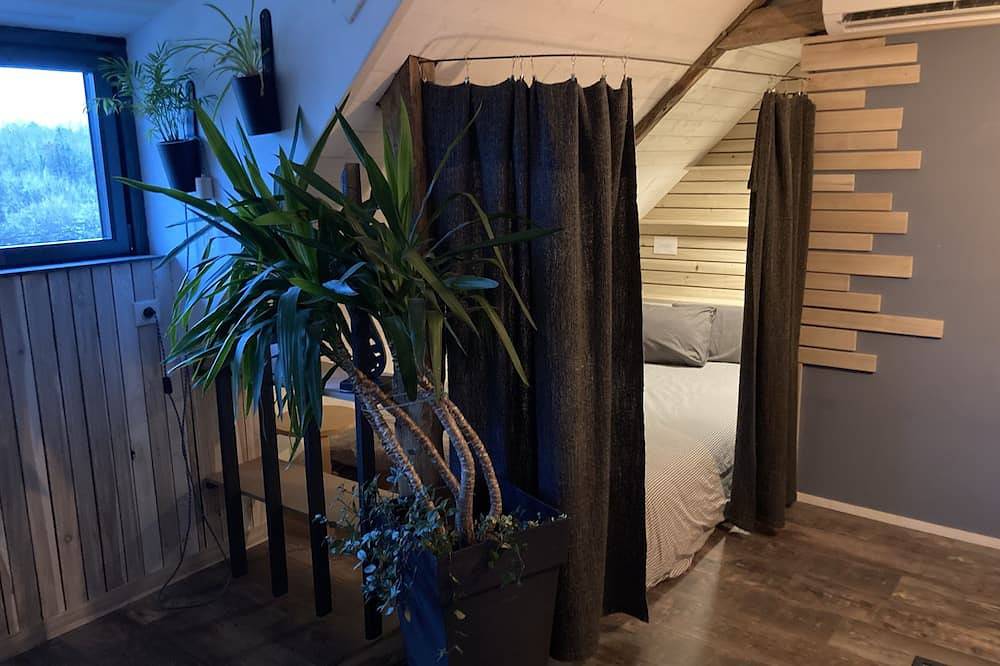 Appartement entier, Le Loft de l'auberge du Lac Noir – Espace, Indépendance & Esprit Vintage in Saint-Cernin-de-Larche, Région de Brive-la-Gaillarde