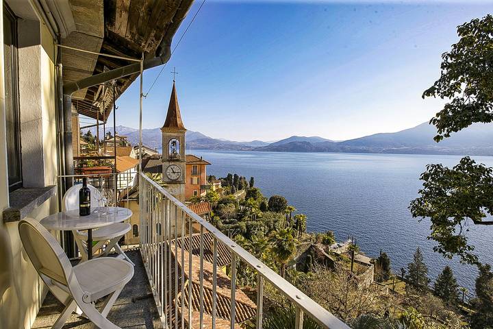 Ferienwohnung für 4 Personen, mit Balkon und Seeblick sowie Ausblick