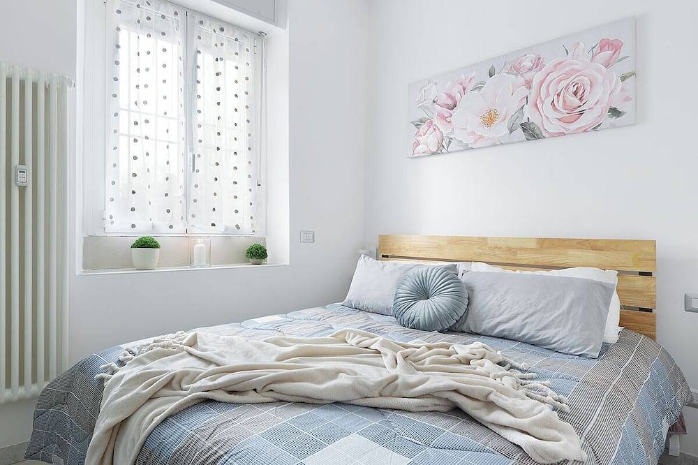 Entire apartment, Lovely two-room apartment - Milan - Rho Fiera - Wifi, Ac, Tv in Paderno Dugnano, Milan Province