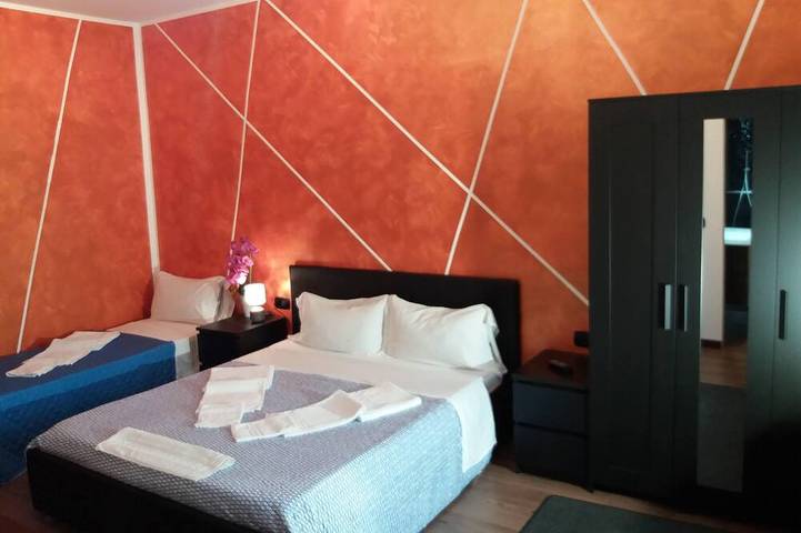 Location de vacances pour 3 personnes, avec jardin à Dubino - 4