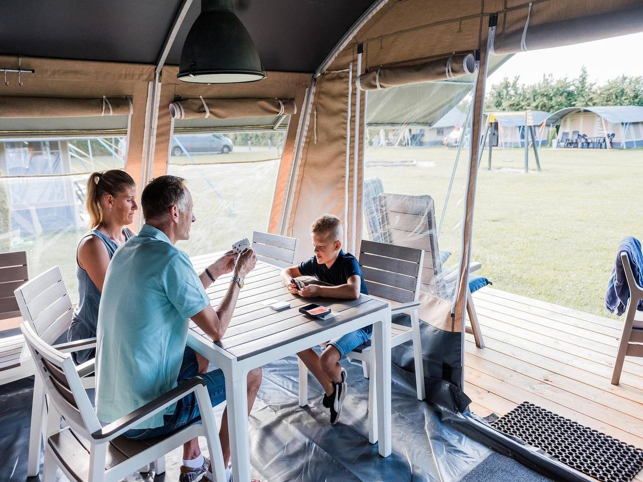 Glamping au bord du lac avec animaux de compagnie in Herpelmont, Saint-Dié-des-Vosges