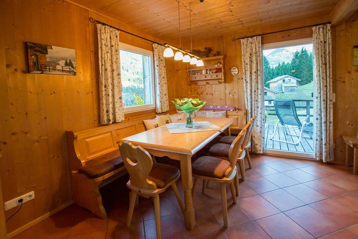 Ferienhaus für 8 Personen, mit Balkon und Terrasse sowie Garten und Sauna in Annaberg-Lungötz - 4