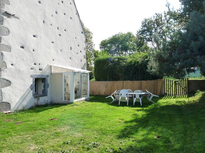 Gîte pour 6 personnes, avec jardin, animaux acceptés dans le Puy-de-Dôme - 2