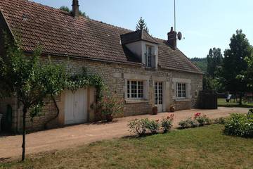 Maison de vacances pour 6 personnes, avec jardin dans Nièvre