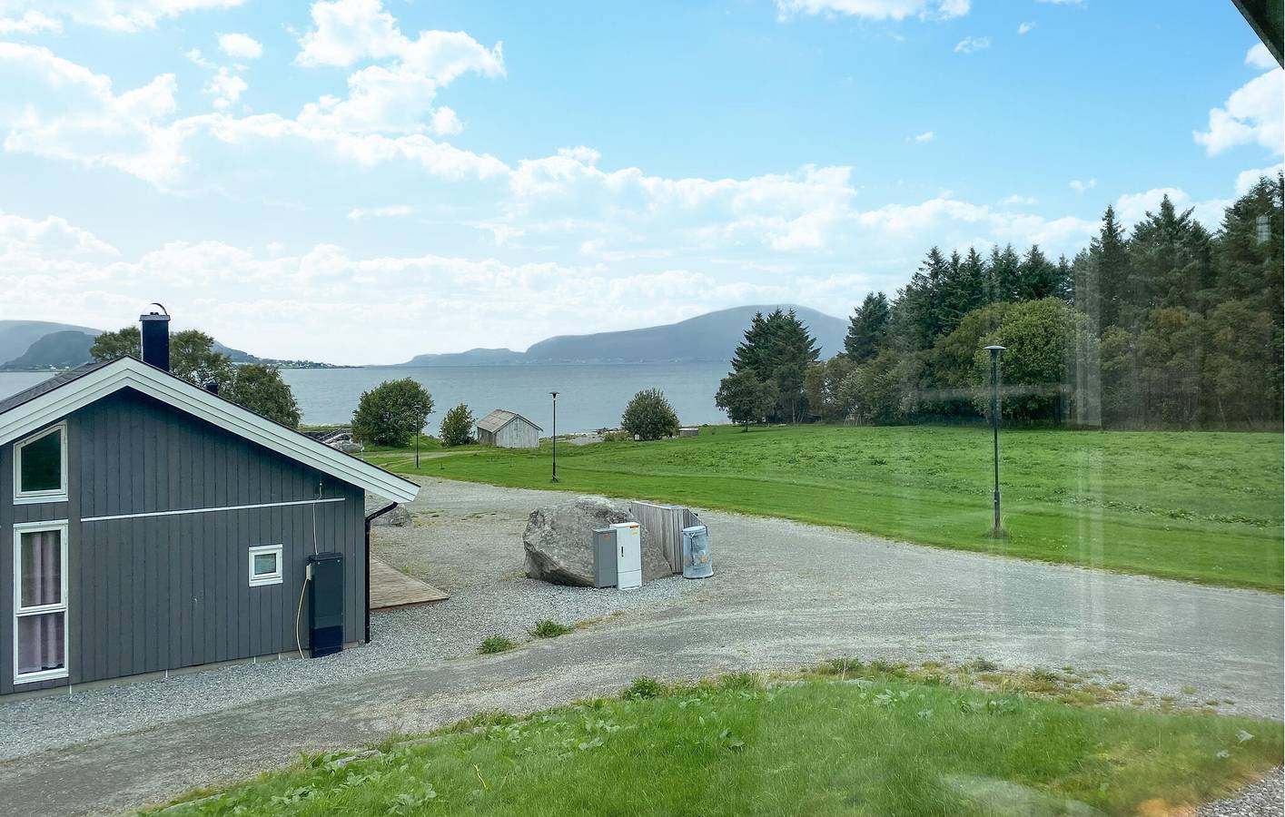 Feriehus for 8 personer med hage in Haram, Nordlige Fjord-Norge