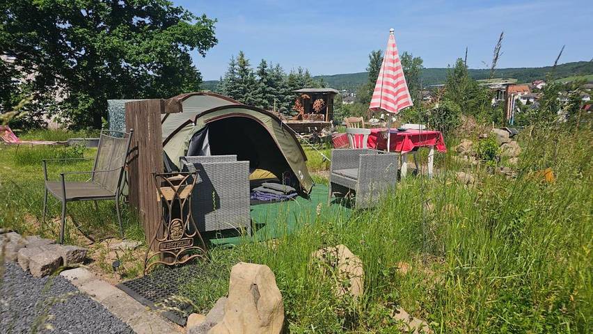 Camping für 2 Personen, mit Terrasse und Garten sowie Ausblick in Hessen