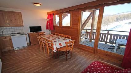 Gîte pour 6 personnes, avec vue et balcon à Puy-Saint-Vincent