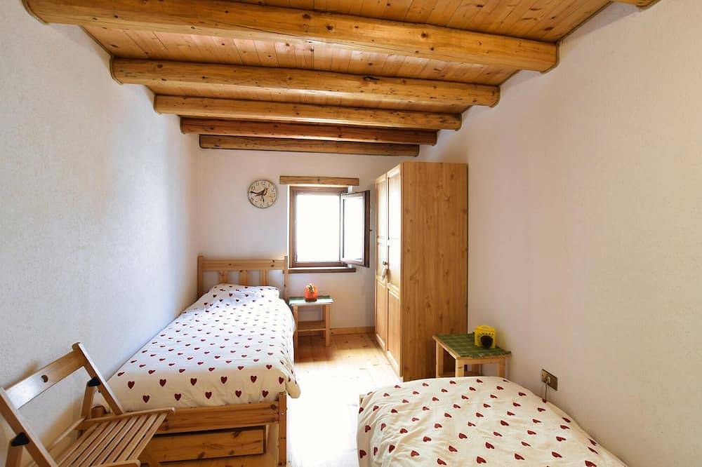 Hel lejlighed, 2 bedroom cozy apartment in Arsiè in Arsiè, Belluno Provinsen