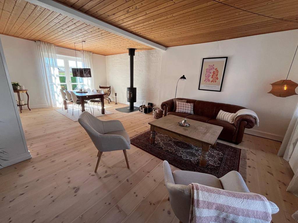 Charming Townhouse in the Kloster District – Close to the Town Centre and Kloster Bay in Nykøbing Mors, Morsø