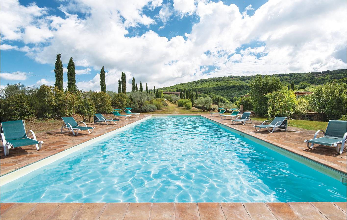 Apartamento vacacional entero, Retiro junto a la piscina con aparcamiento cerca del Tevere in San Venanzo, Provincia de Perugia