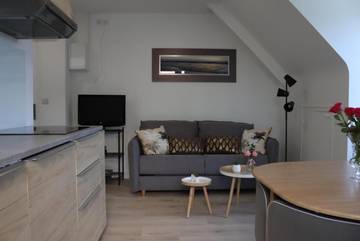 Gîte pour 4 personnes, avec jardin à Saint-Lormel