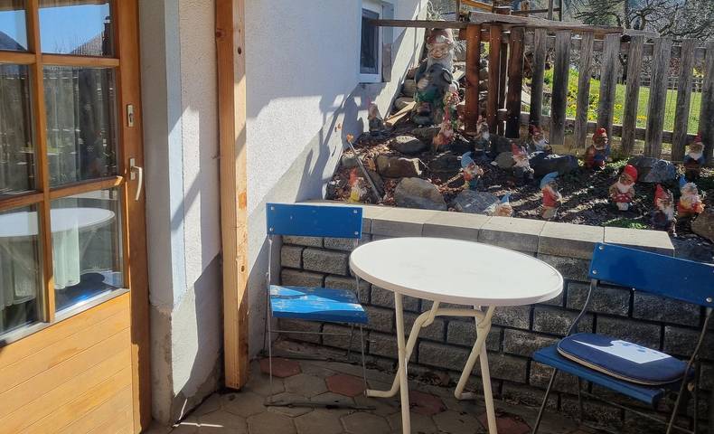 Ferienwohnung für 3 Personen, mit Balkon und Terrasse sowie Garten