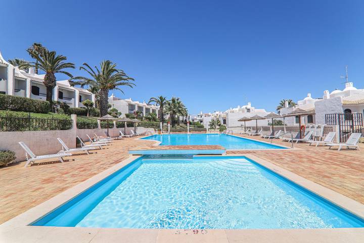 Casa rural para 6 personas, con piscina para niños y jardín en Armação de Pêra (costa) - 2